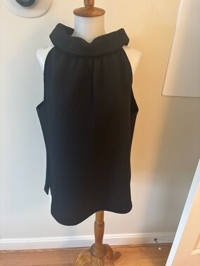 Sail to Sable Black Textured sleeveless top